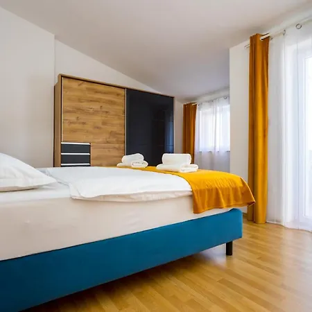 Aqua Apartment