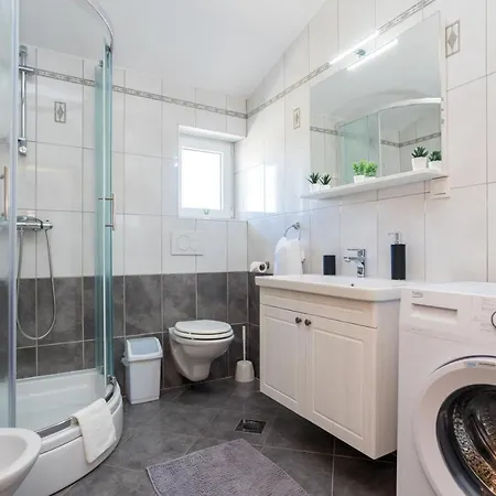 Apartment Aqua