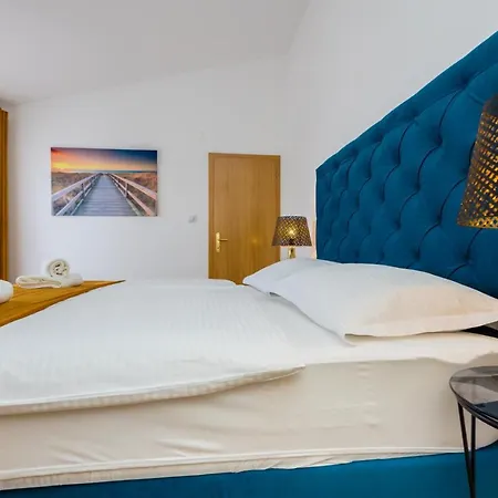 Aqua Apartment
